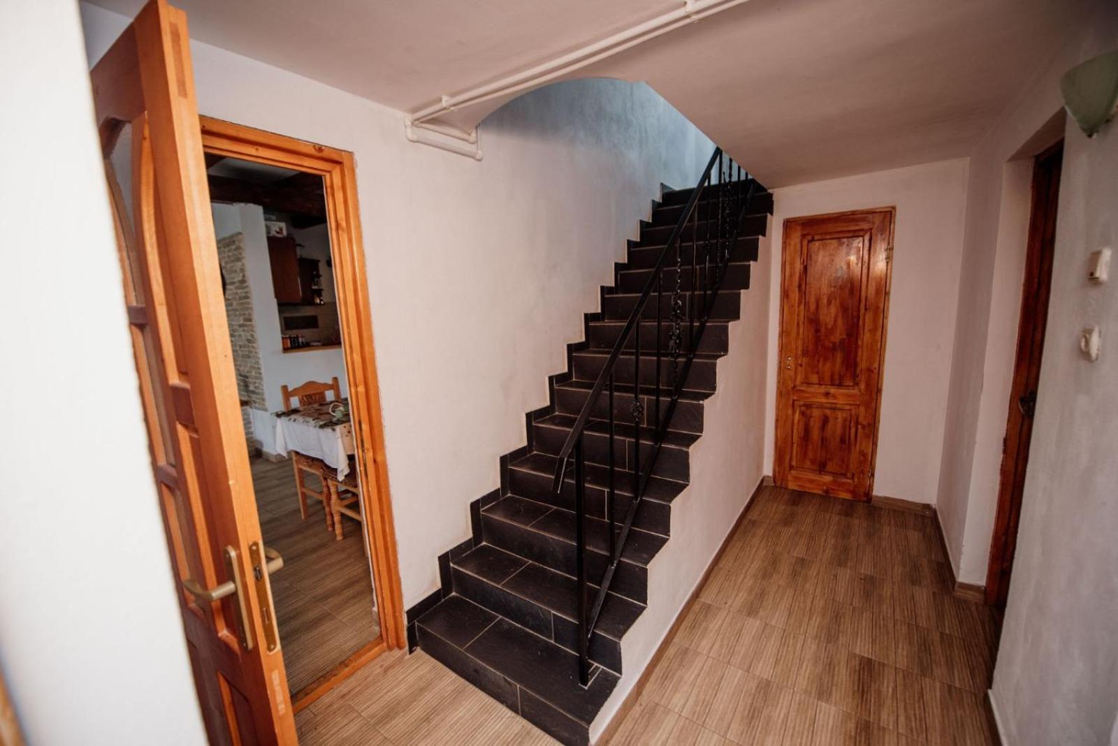 Hotel Casa Cristalul Muntilor Poiana Mărului Esterno foto
